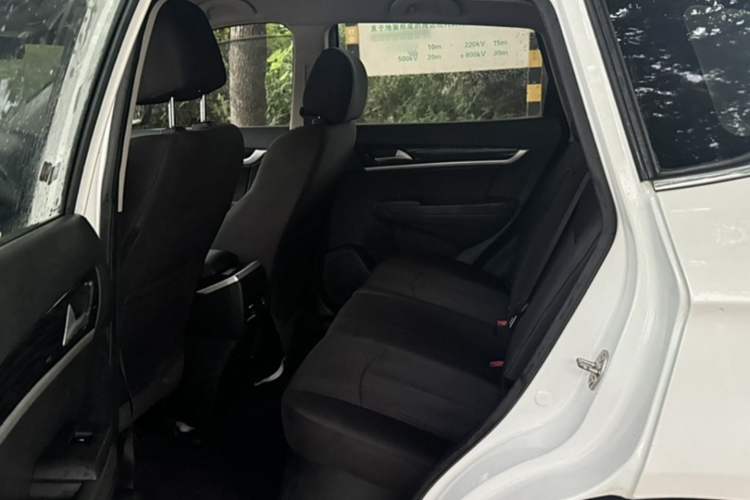 Used Dongfeng Aeolus AX7 2016 2.0L Automatic Zhiyue Trim Interior 4