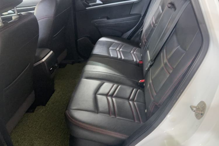 Used Dongfeng Aeolus AX7 2016 2.0L Manual Zhuyue Model Interior 5