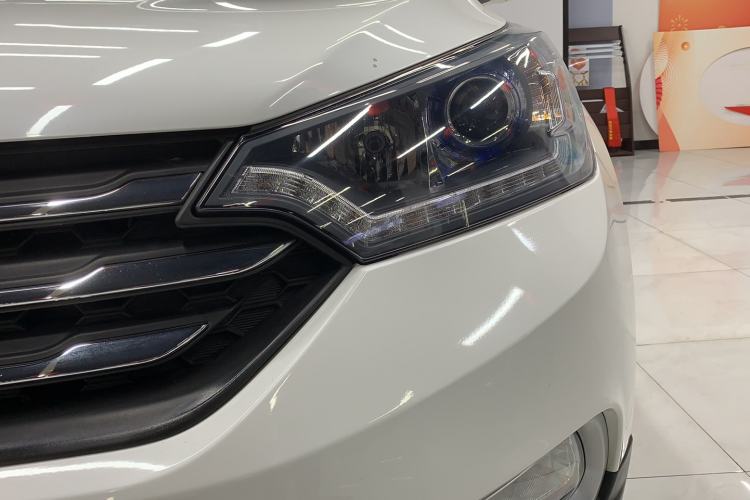 Used Dongfeng Aeolus AX7 2016 2.0L Automatic Zhiyi Trim Left Front Headlight