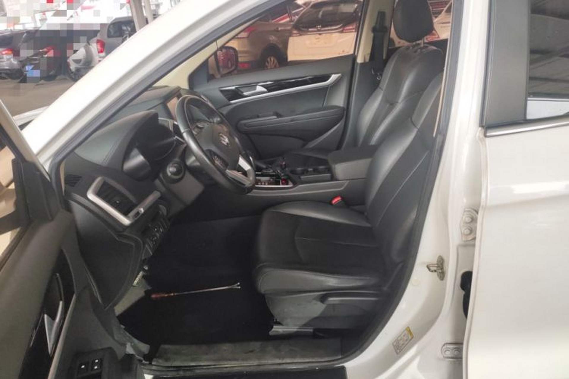 Used Dongfeng Aeolus AX7 2016 2.0L Automatic Zhiyi Trim Left Front Seat