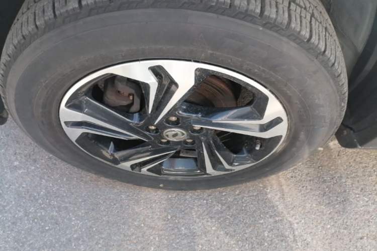 Used Dongfeng Aeolus AX7 2016 2.0L Automatic Zhiyi Trim Left Front Wheel Hub