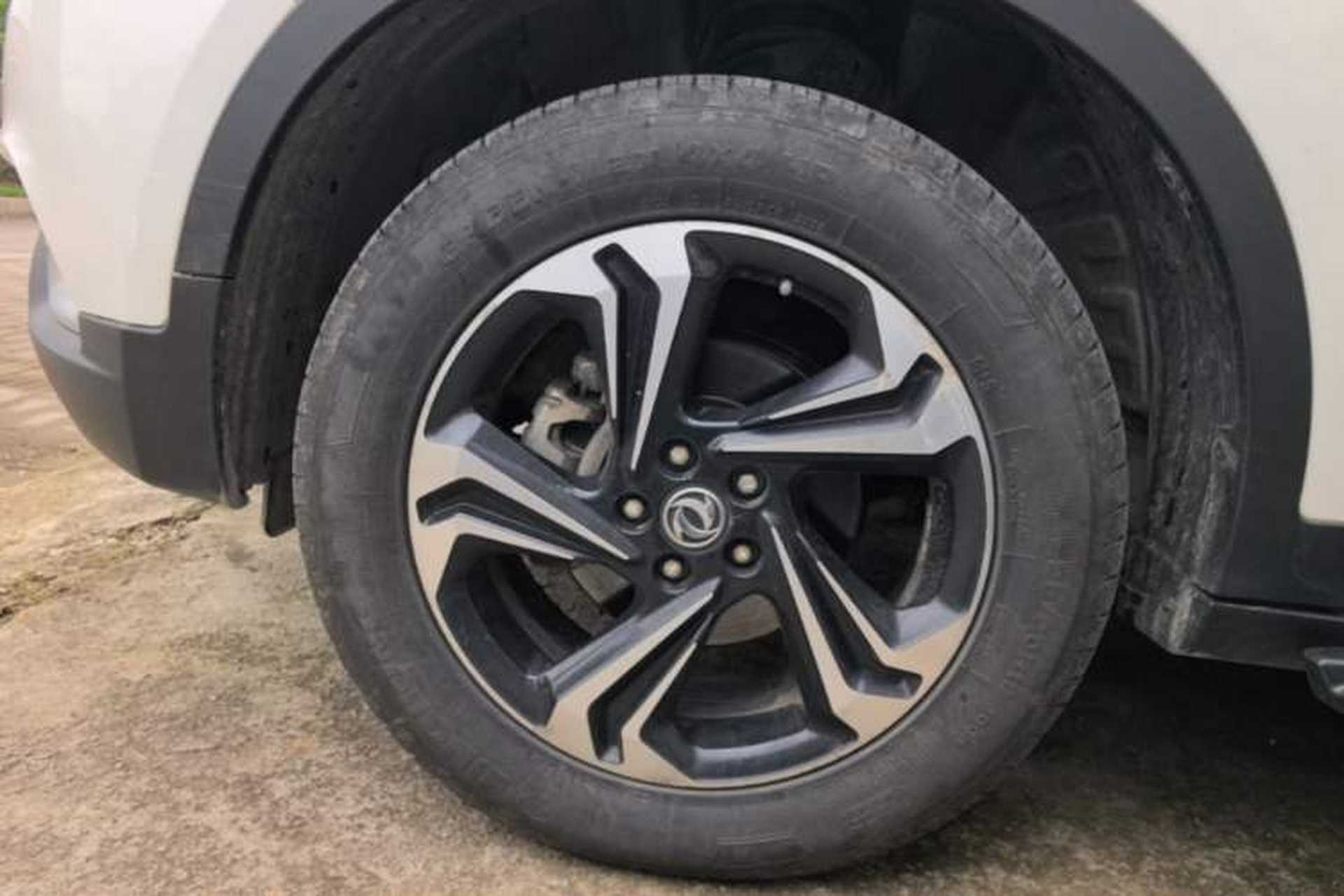 Used Dongfeng Aeolus AX7 2016 2.0L Automatic Zhiyi Trim Left Front Wheel Hub