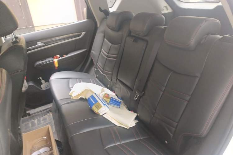 Used Dongfeng Aeolus AX7 2016 2.0L Automatic Zhiyi Trim Left Rear Seat