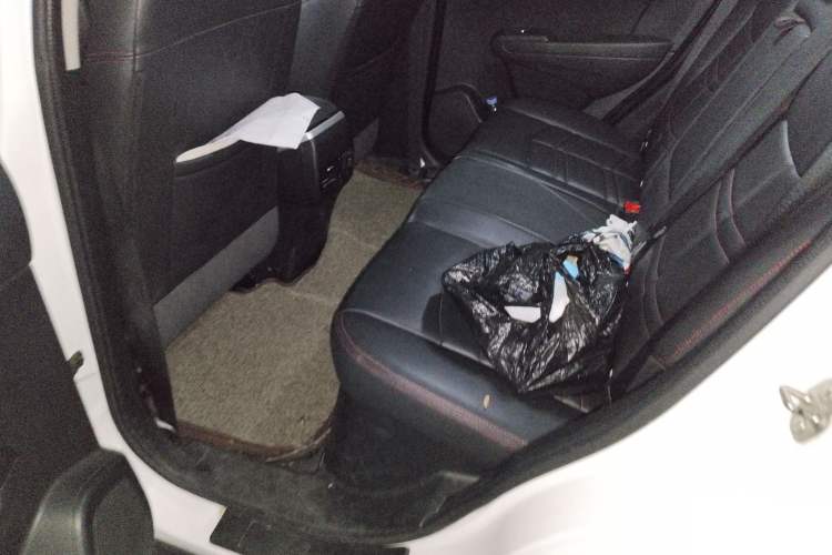 Used Dongfeng Aeolus AX7 2016 2.0L Automatic Zhiyi Trim Left Rear Seat