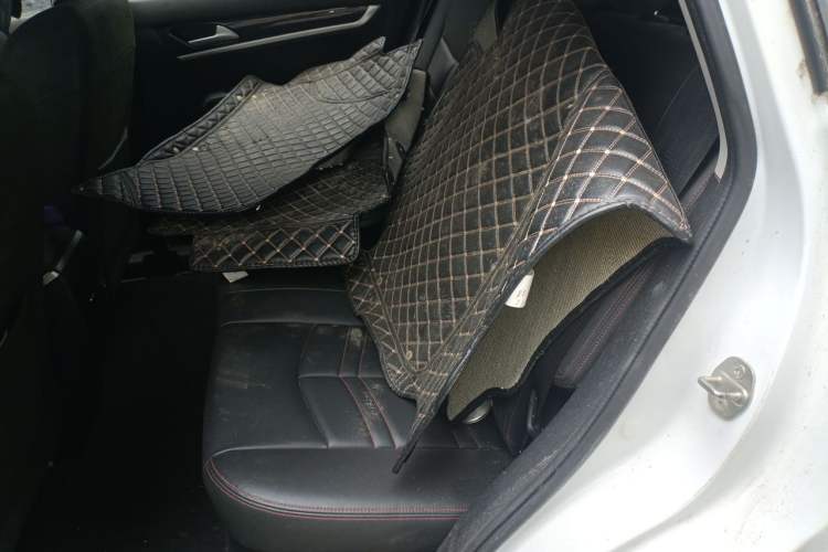 Used Dongfeng Aeolus AX7 2016 2.0L Automatic Zhiyi Trim Left Rear Seat
