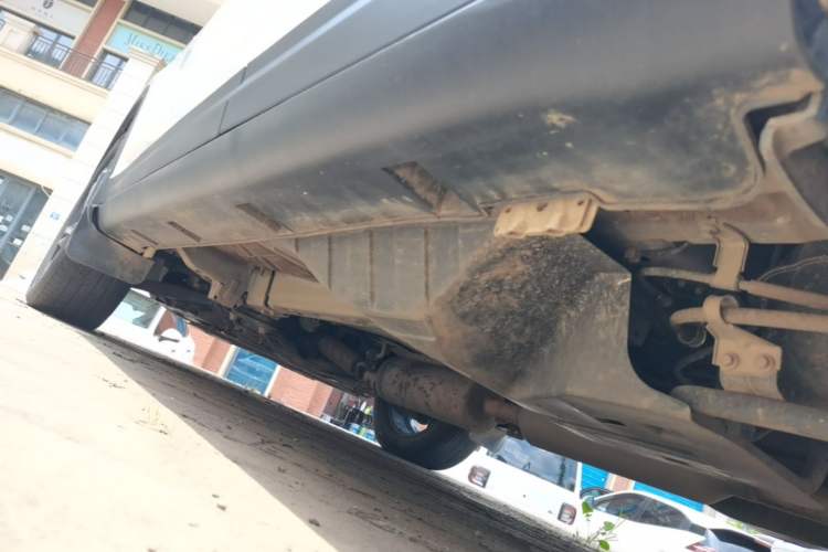 Used Dongfeng Aeolus AX7 2016 2.3L Automatic ZhiZun Version Left Side Sill