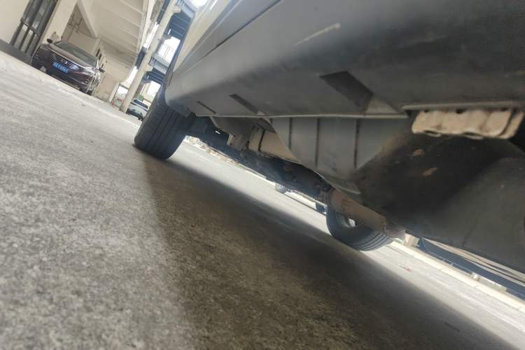 Used Dongfeng Aeolus AX7 2016 2.0L Manual Zhiyi Trim Left Side Sill