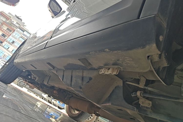 Used Dongfeng Aeolus AX7 2016 2.0L Automatic Zhiyi Trim Left Side Sill