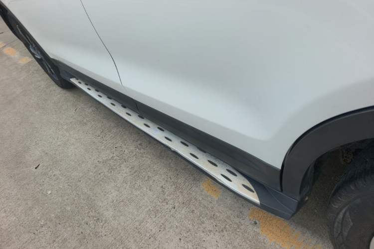 Used Dongfeng Aeolus AX7 2016 2.0L Automatic Zhiyi Trim Left Side Sill