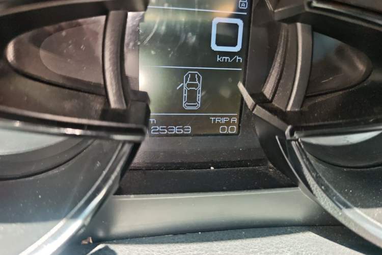 Used Dongfeng Aeolus AX7 2016 1.4T Manual Zhuyue Model Odometer Close Up