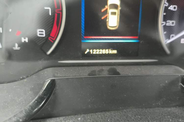 Used Dongfeng Aeolus AX7 2016 2.0L Automatic Zhiyi Trim Odometer Close Up
