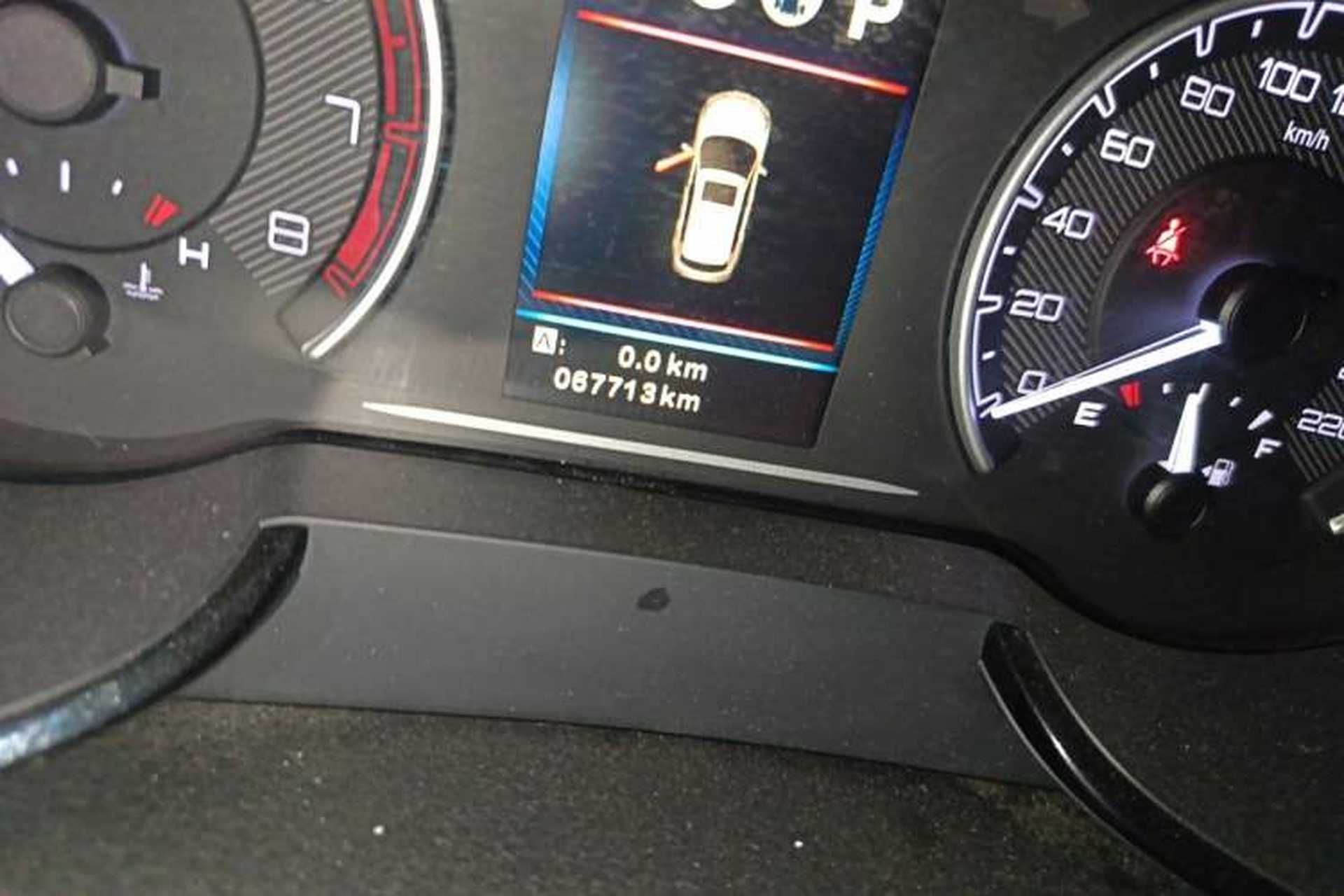 Used Dongfeng Aeolus AX7 2016 2.0L Automatic Zhiyi Trim Odometer Close Up