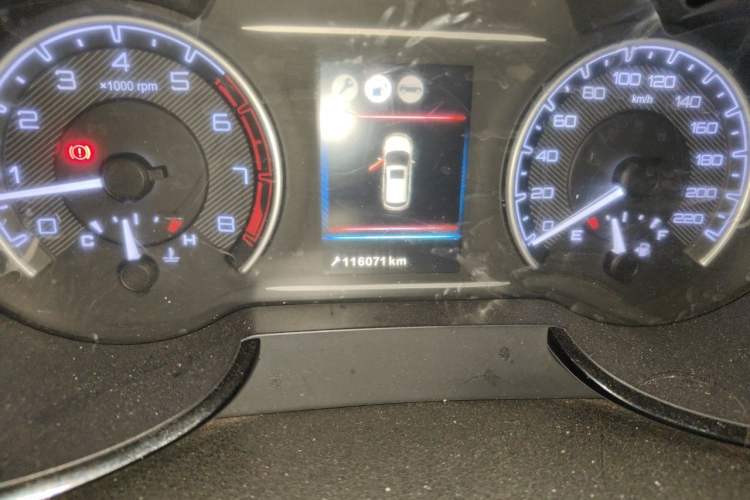 Used Dongfeng Aeolus AX7 2016 2.0L Manual Zhiyi Trim Odometer Close Up