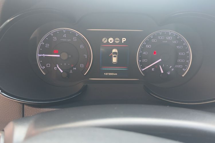 Used Dongfeng Aeolus AX7 2016 2.0L Automatic Zhiyi Trim Odometer Close Up