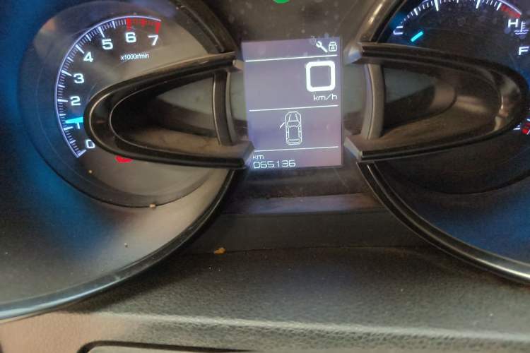Used Dongfeng Aeolus AX7 2016 1.4T Manual Zhuyue Model Odometer Close Up
