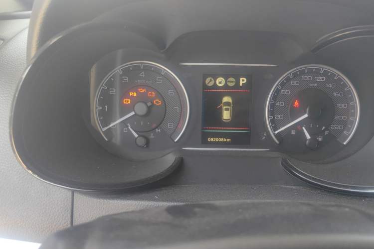 Used Dongfeng Aeolus AX7 2016 2.0L Automatic Zhiyi Trim Odometer Close Up