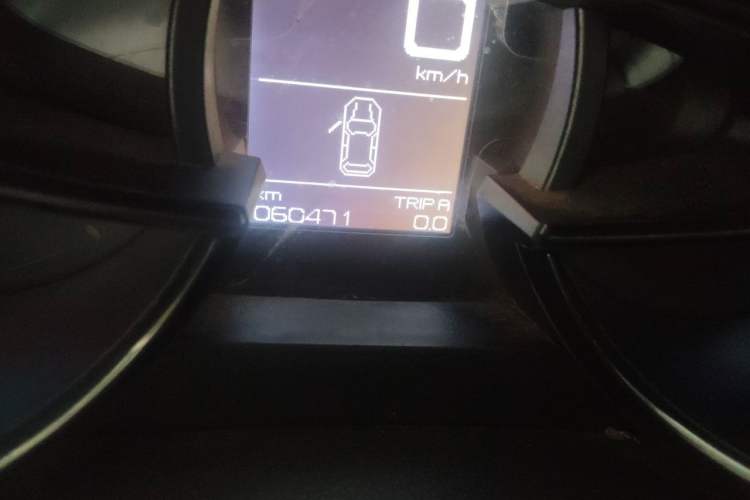 Used Dongfeng Aeolus AX7 2016 1.4T Manual Zhuyue Model Odometer Close Up
