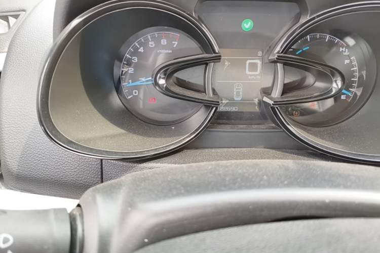 Used Dongfeng Aeolus AX7 2016 1.4T Manual Zhuyue Model Odometer Close Up