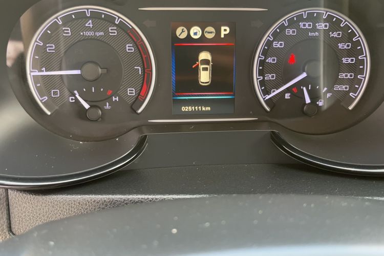 Used Dongfeng Aeolus AX7 2016 2.3L Automatic ZhiZun Version Odometer Close Up