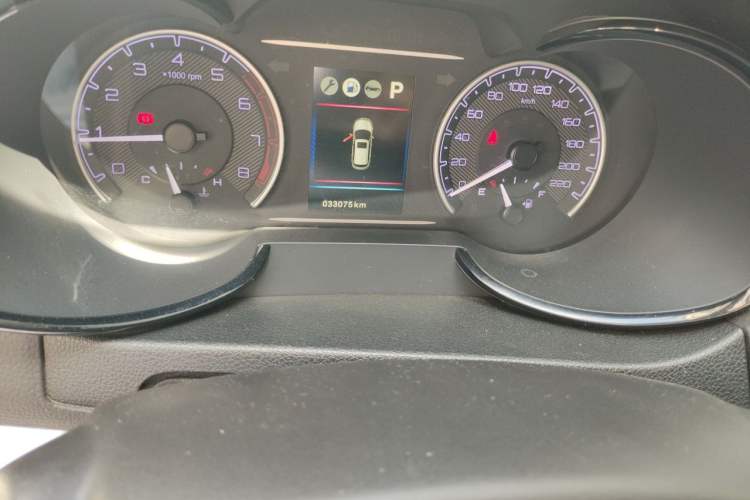 Used Dongfeng Aeolus AX7 2016 2.0L Automatic Zhiyi Trim Odometer Close Up