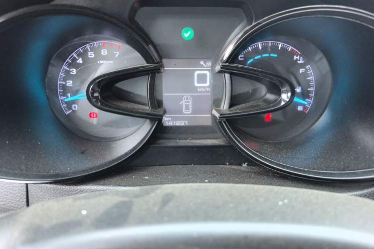Used Dongfeng Aeolus AX7 2016 1.4T Manual Zhuyue Model Odometer Close Up
