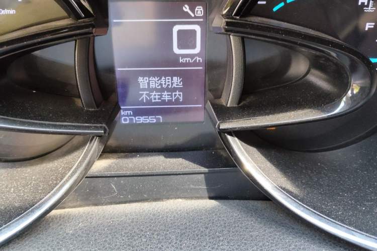 Used Dongfeng Aeolus AX7 2016 1.4T Manual Zhuyue Model Odometer Close Up