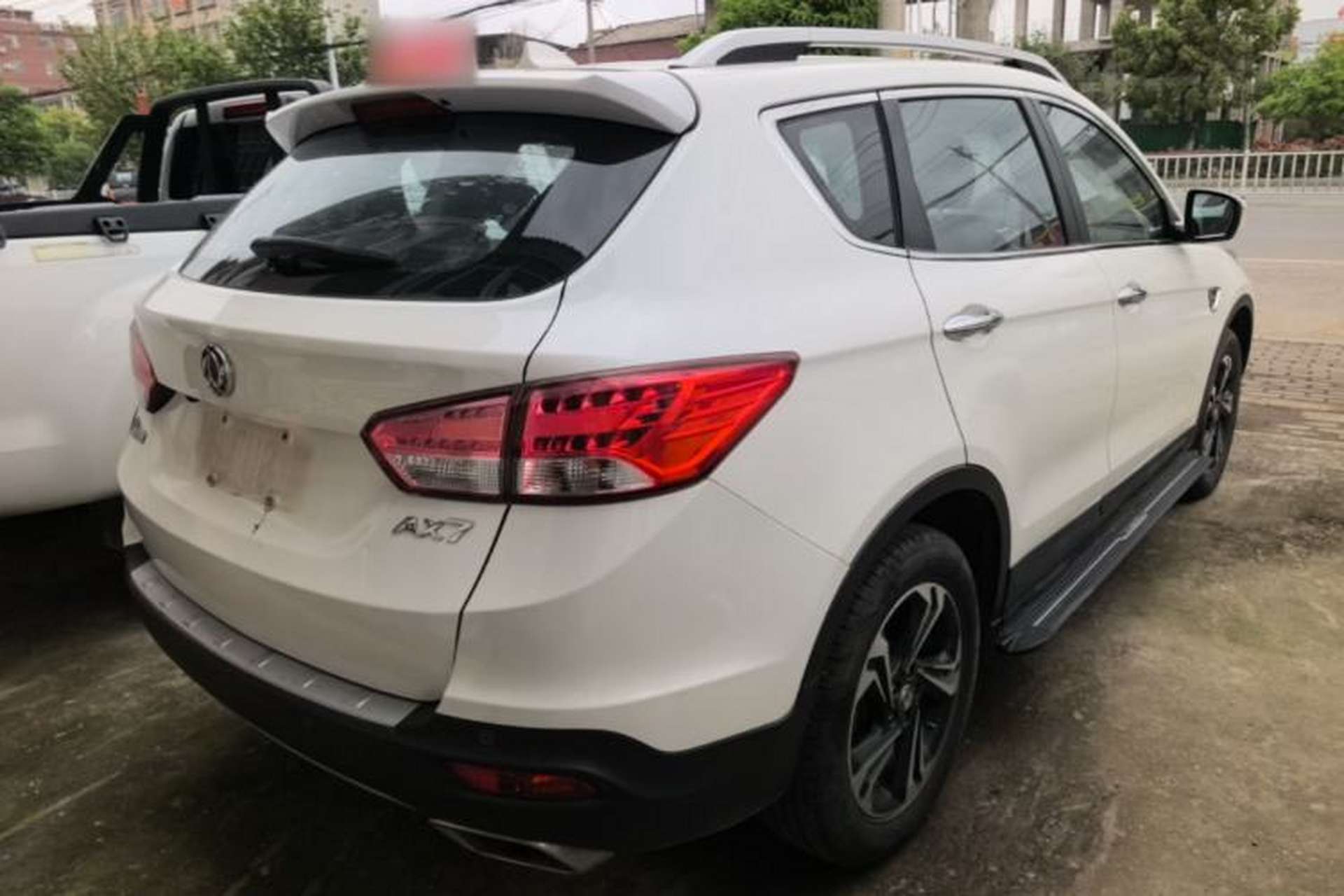 Used Dongfeng Aeolus AX7 2016 2.0L Automatic Zhiyi Trim Rear Right 45 Deg