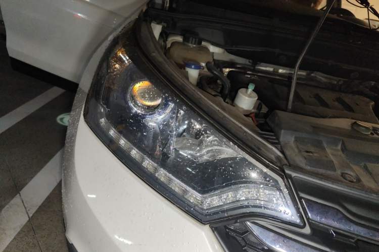 Used Dongfeng Aeolus AX7 2016 2.0L Manual Zhiyi Trim Right Front Headlight