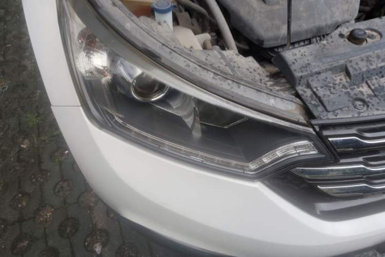 Used Dongfeng Aeolus AX7 2016 1.4T Manual Zhuyue Model Right Front Headlight