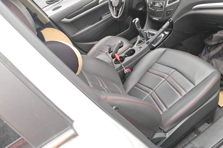 Used Dongfeng Aeolus AX7 2016 1.4T Manual Zhuyue Model Right Front Seat