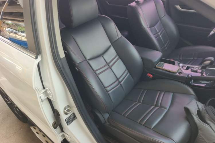 Used Dongfeng Aeolus AX7 2016 2.0L Automatic Zhiyi Trim Right Front Seat