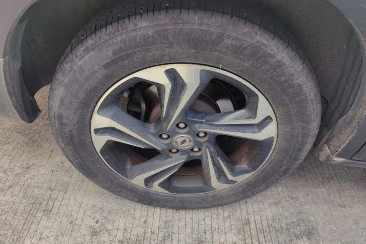 Used Dongfeng Aeolus AX7 2016 2.0L Automatic Zhiyi Trim Right Front Wheel Hub