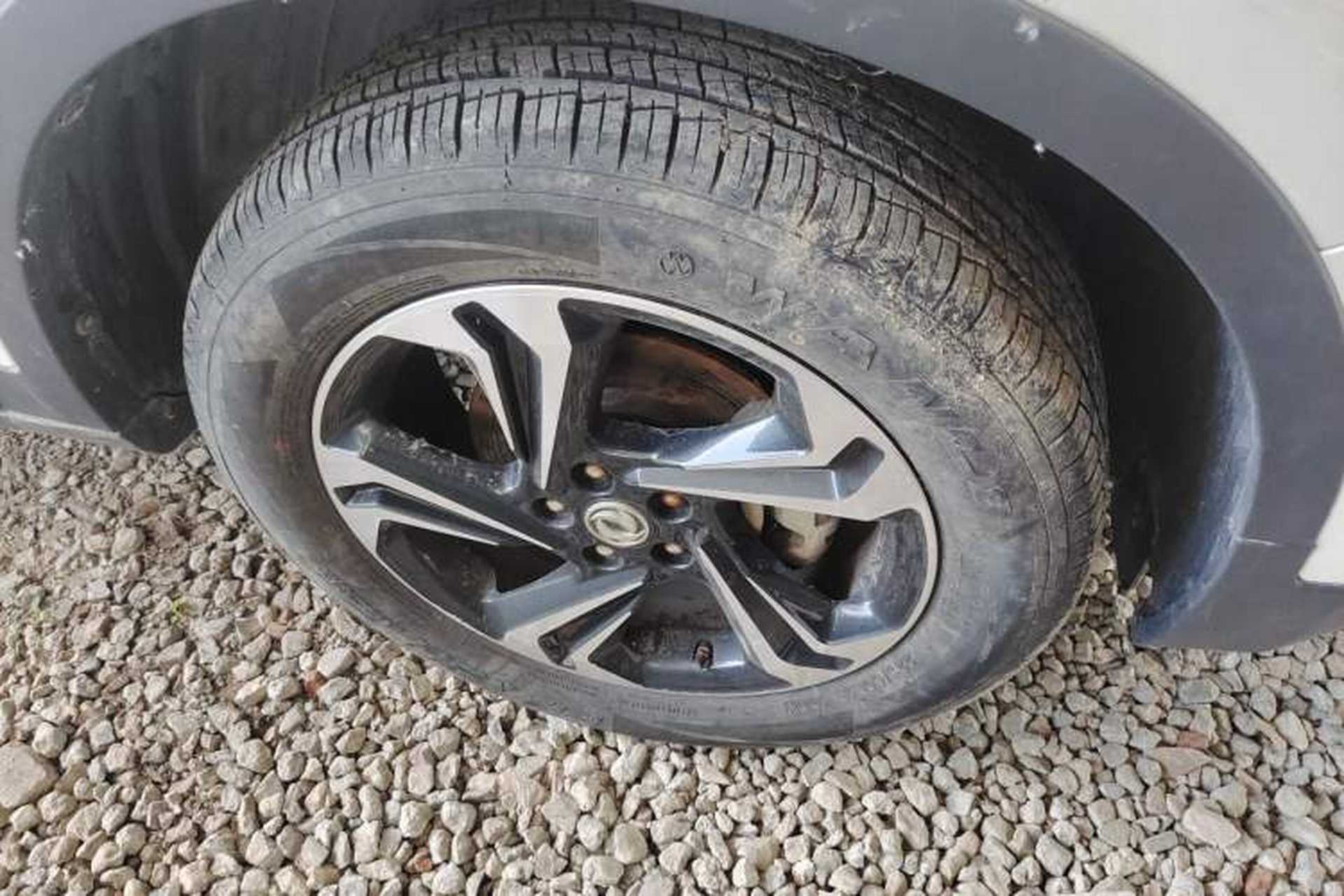 Used Dongfeng Aeolus AX7 2016 2.0L Automatic Zhiyi Trim Right Front Wheel Hub