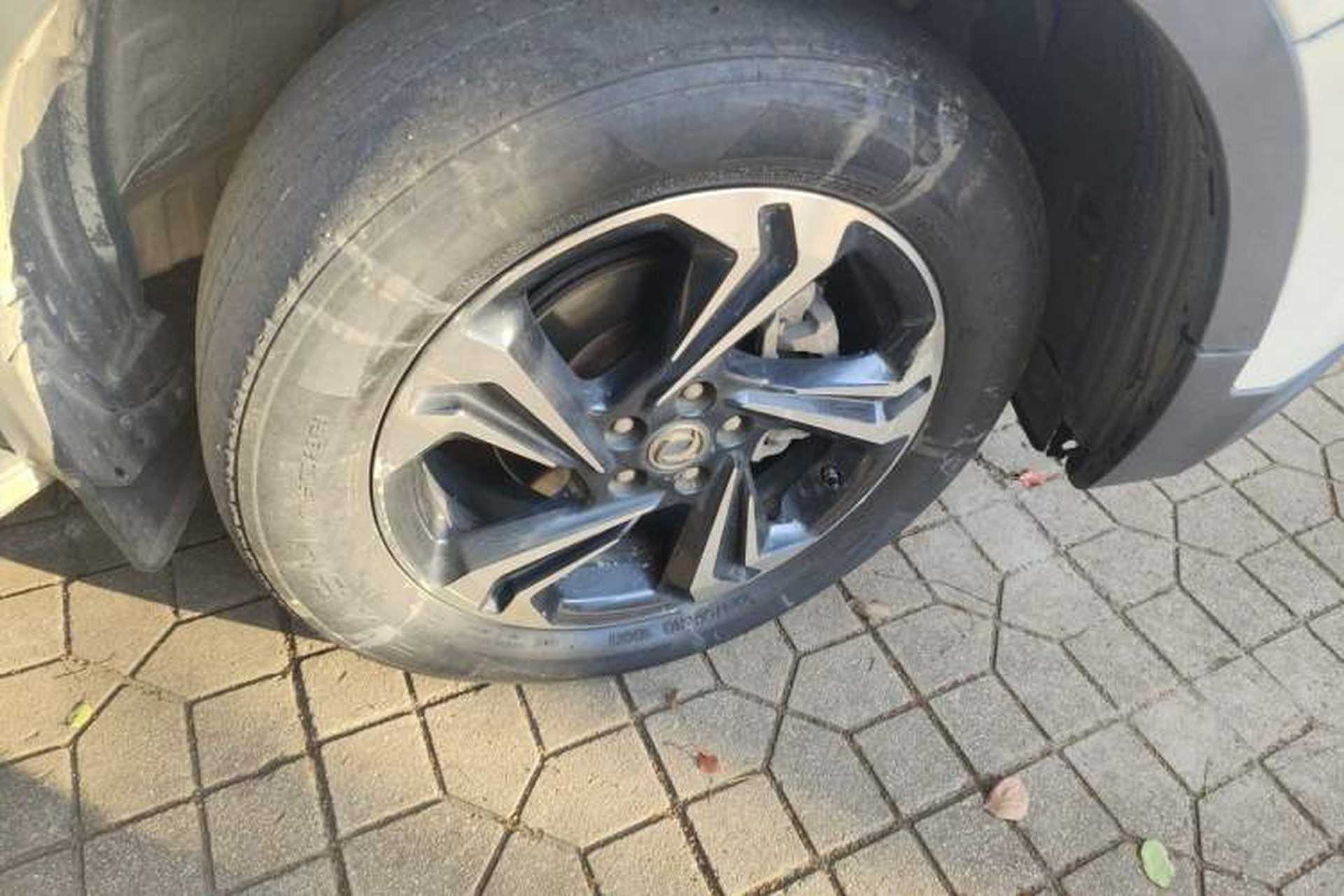 Used Dongfeng Aeolus AX7 2016 2.0L Automatic Zhiyi Trim Right Front Wheel Hub