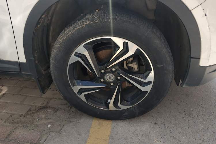 Used Dongfeng Aeolus AX7 2016 1.4T Manual Zhuyue Model Right Front Wheel Hub