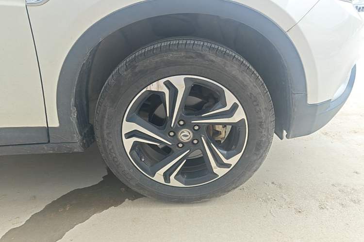 Used Dongfeng Aeolus AX7 2016 2.0L Manual Zhiyi Trim Right Front Wheel Hub