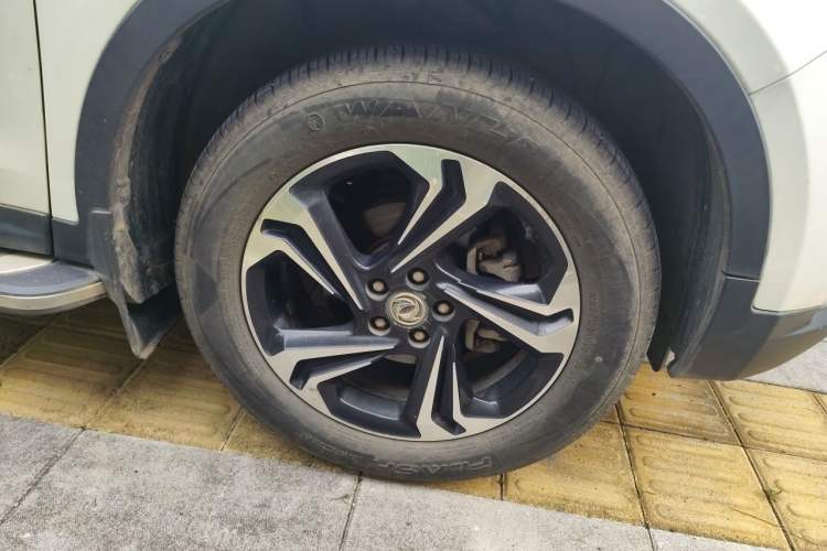 Used Dongfeng Aeolus AX7 2016 2.0L Automatic Zhiyi Trim Right Front Wheel Hub