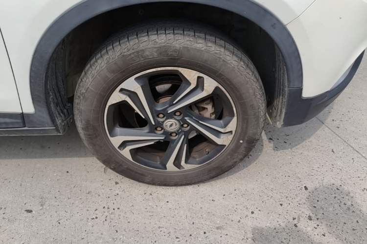 Used Dongfeng Aeolus AX7 2016 1.4T Manual Zhuyue Model Right Front Wheel Hub