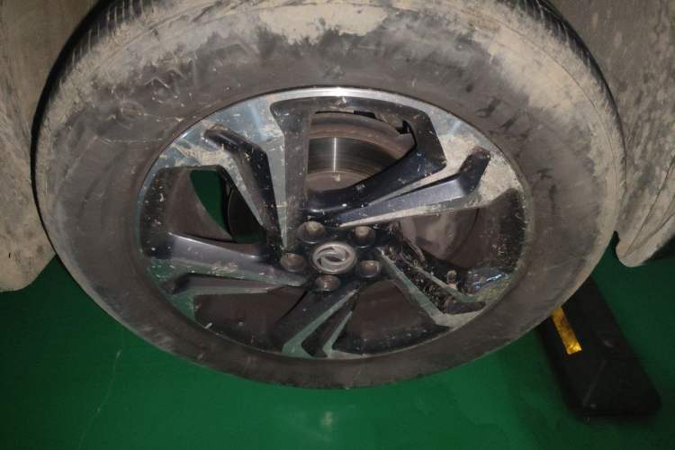 Used Dongfeng Aeolus AX7 2016 2.0L Automatic Zhiyi Trim Right Front Wheel Hub