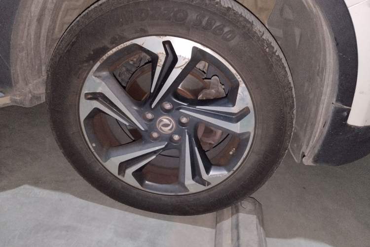 Used Dongfeng Aeolus AX7 2016 2.0L Automatic Zhiyi Trim Right Front Wheel Hub