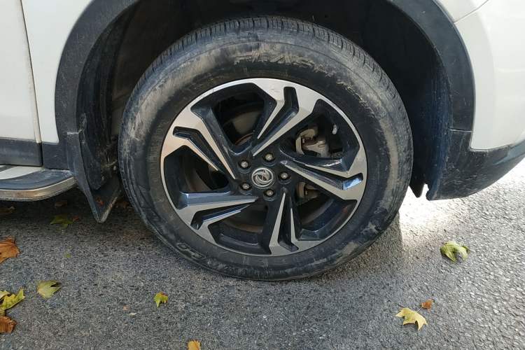 Used Dongfeng Aeolus AX7 2016 2.0L Automatic Zhiyi Trim Right Front Wheel Hub