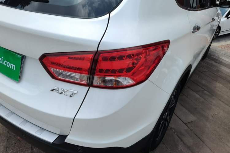 Used Dongfeng Aeolus AX7 2016 2.3L Automatic ZhiZun Version Right Rear Taillight