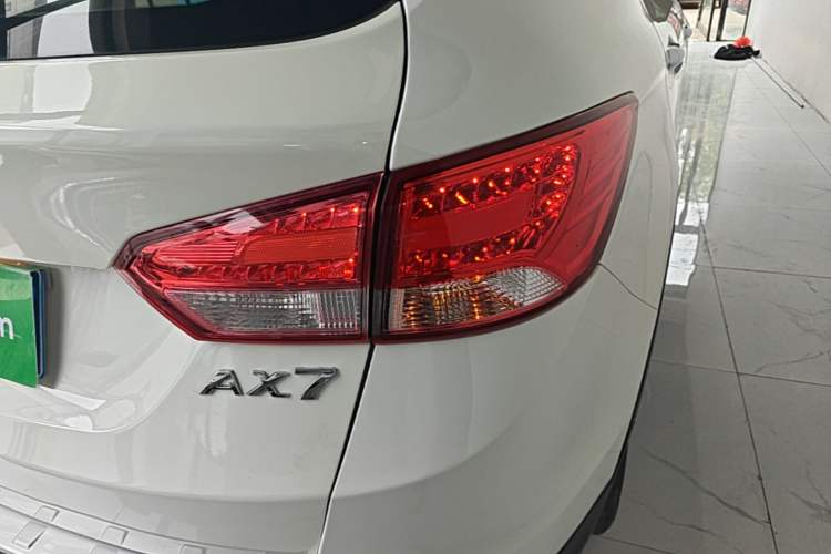 Used Dongfeng Aeolus AX7 2016 2.0L Automatic Zhiyi Trim Right Rear Taillight