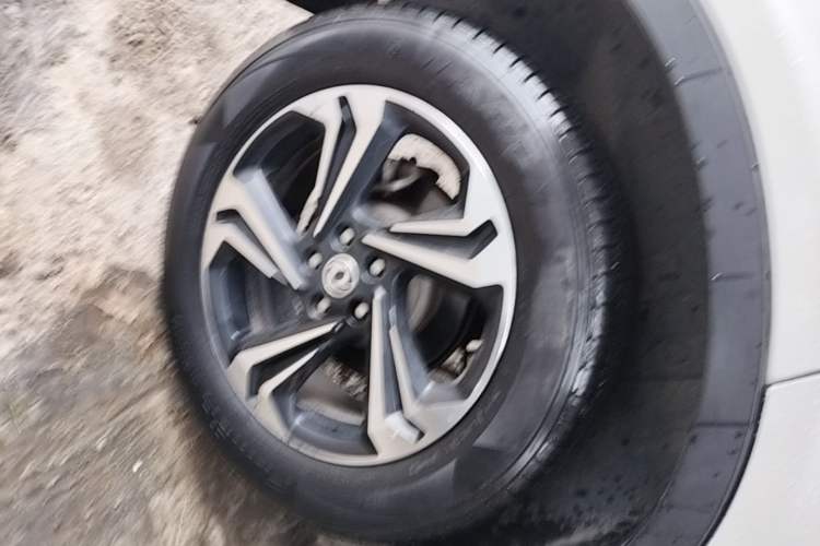 Used Dongfeng Aeolus AX7 2016 2.0L Automatic Zhiyi Trim Right Rear Wheel Hub