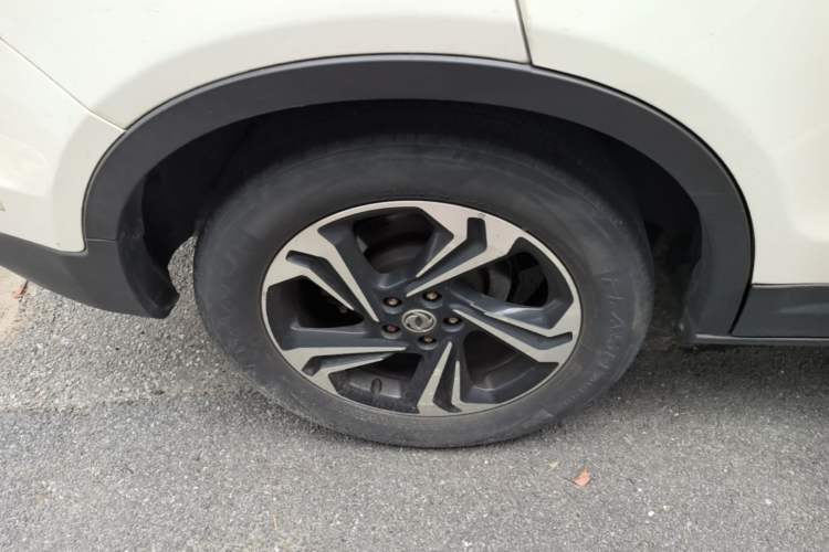 Used Dongfeng Aeolus AX7 2016 2.0L Manual Zhiyi Trim Right Rear Wheel Hub