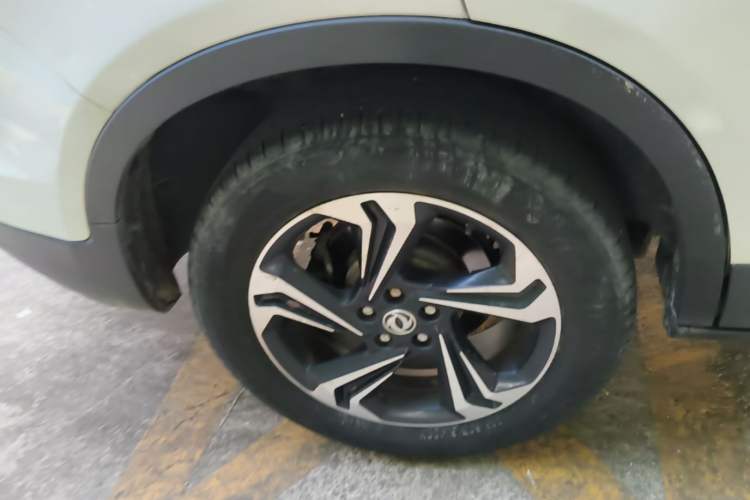 Used Dongfeng Aeolus AX7 2016 2.0L Automatic Zhiyi Trim Right Rear Wheel Hub