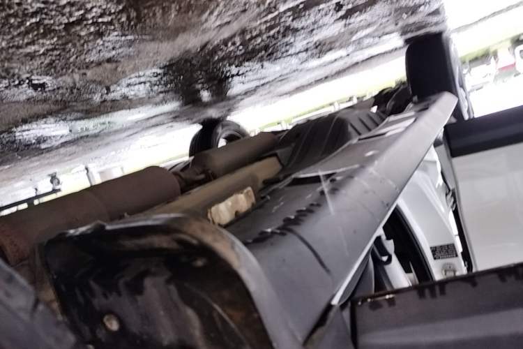 Used Dongfeng Aeolus AX7 2016 2.0L Automatic Zhiyi Trim Right Side Sill