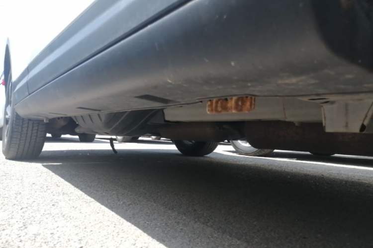 Used Dongfeng Aeolus AX7 2016 2.0L Automatic Zhiyi Trim Right Side Sill