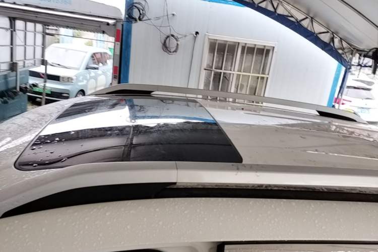 Used Dongfeng Aeolus AX7 2016 2.0L Automatic Zhiyi Trim Roof