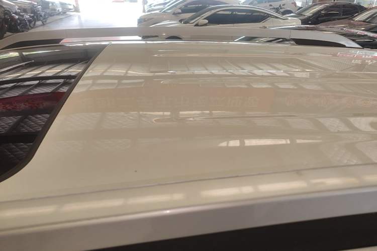 Used Dongfeng Aeolus AX7 2016 2.0L Automatic Zhiyi Trim Roof
